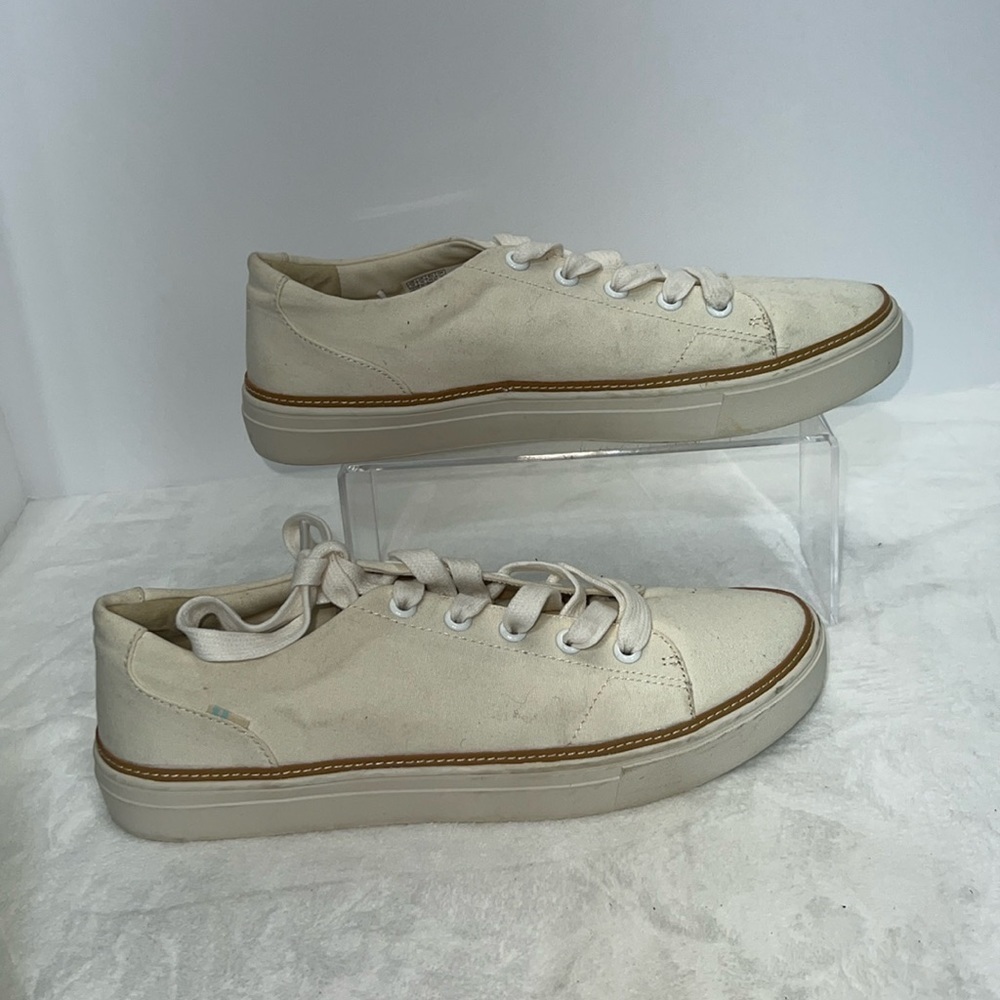 Women’s Toms “ Alex” classic Court gym shoes/sneakers. Bone color. Size 12. NWOT